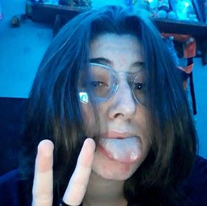 Meet your Posher, Devynn